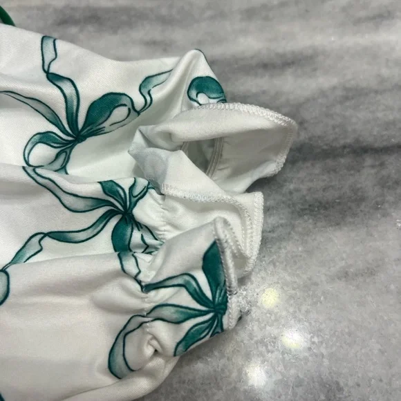 Girl Embroidery Short Sleeve Romper Collar Floral Smocked onesie size 18-24 mo - Picture 7 of 12